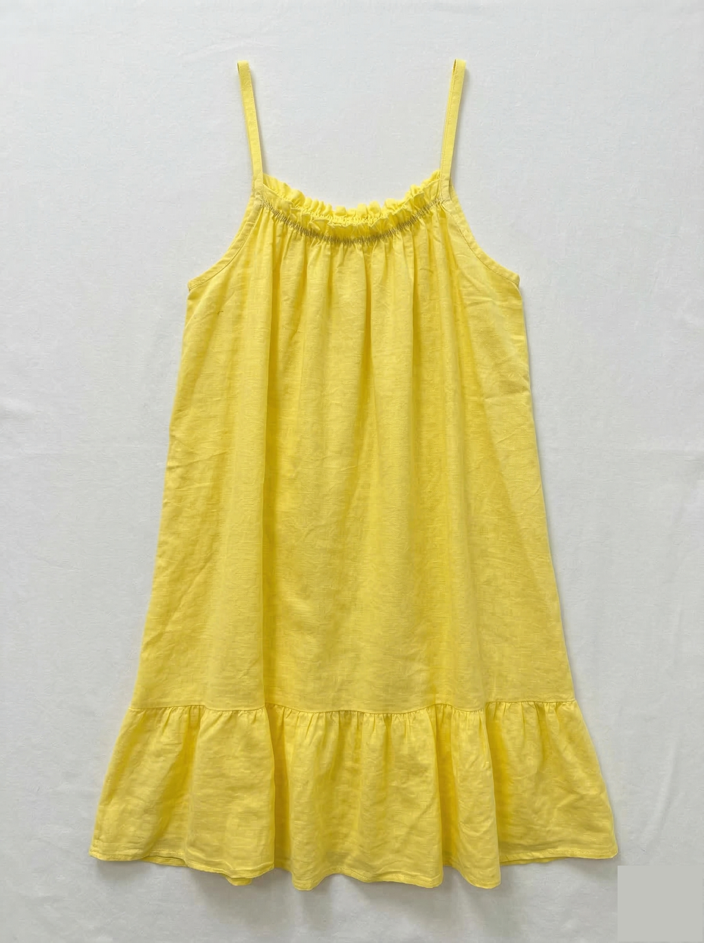 Robe courte à bretelles