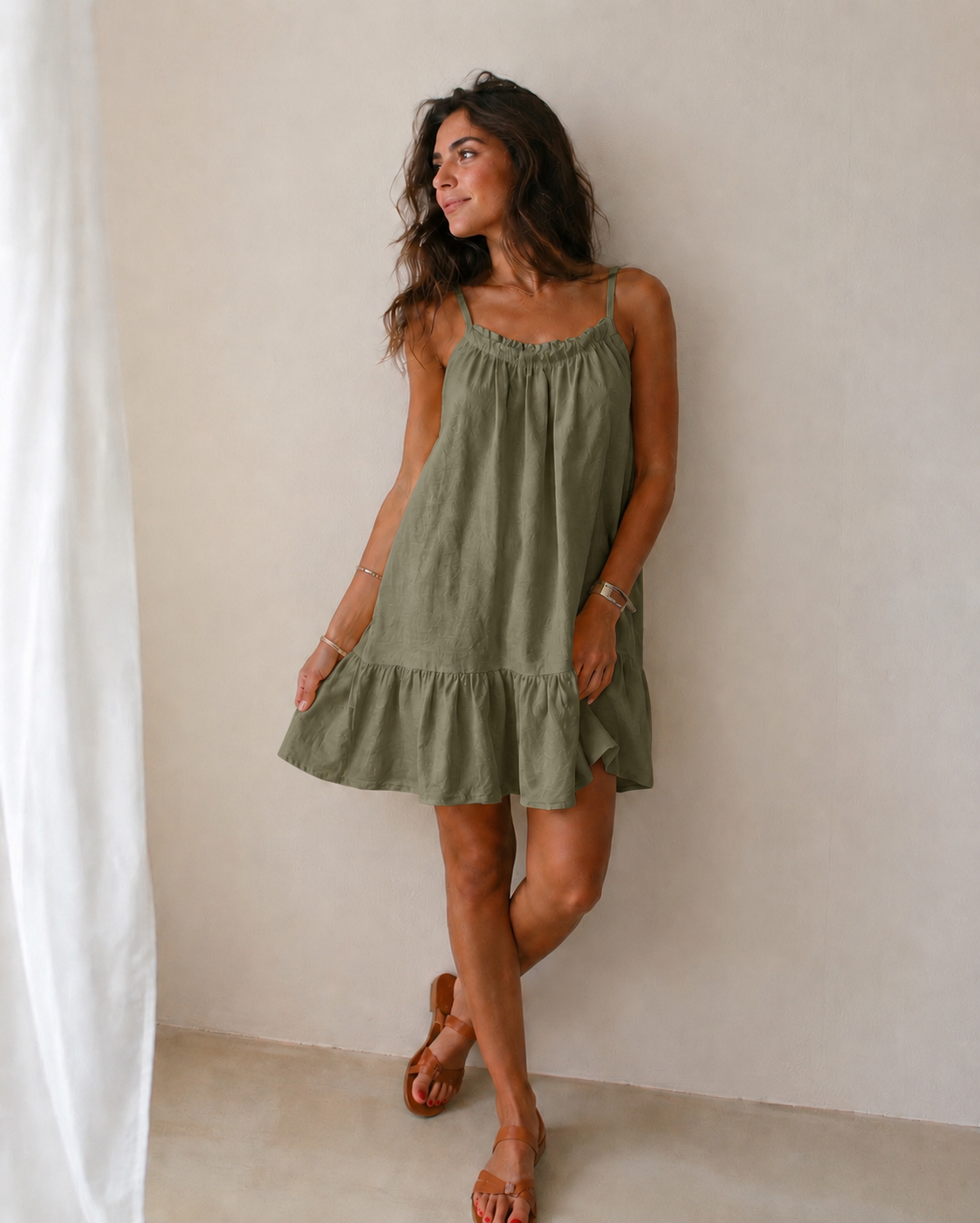 Robe courte à bretelles
