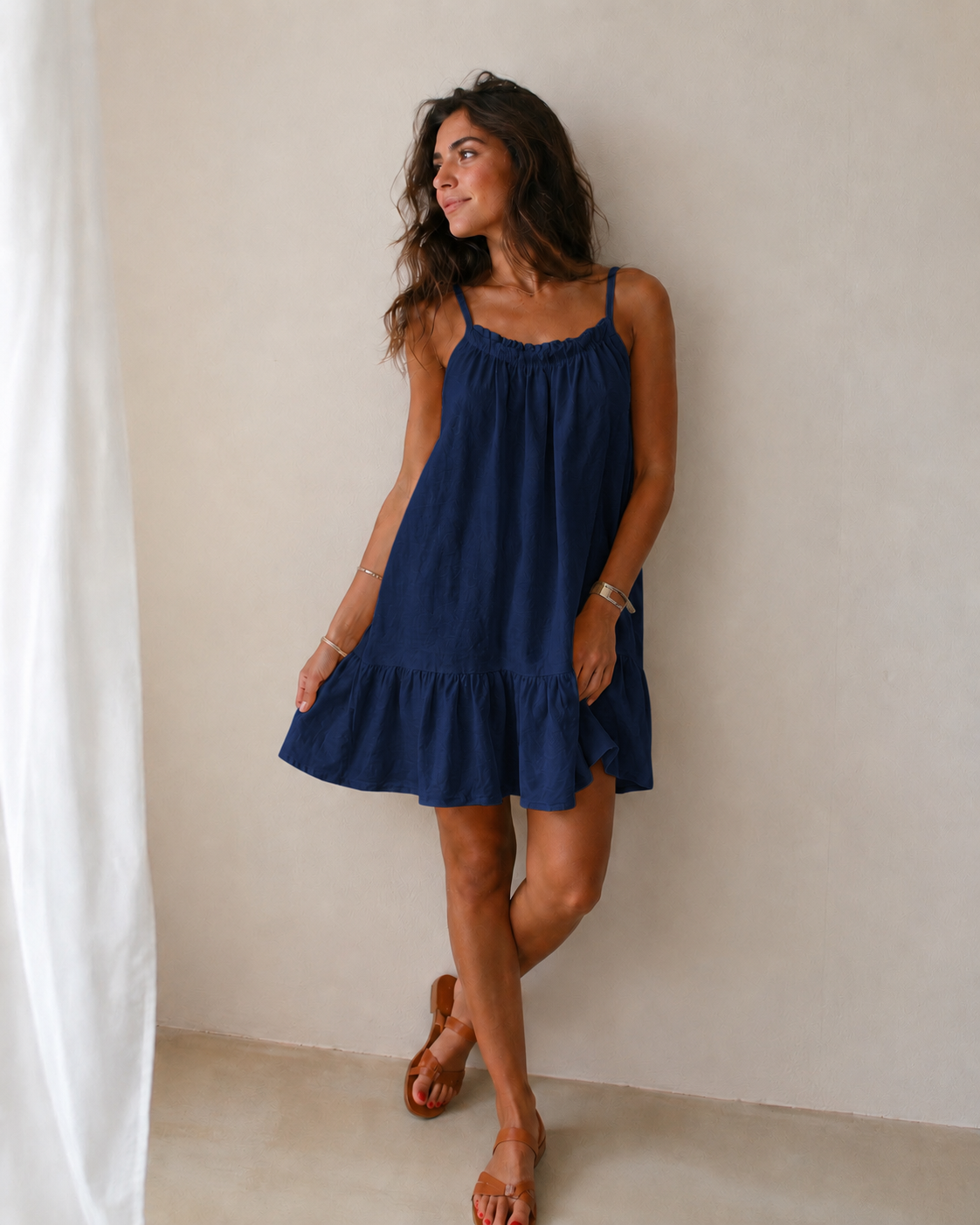 Robe courte à bretelles